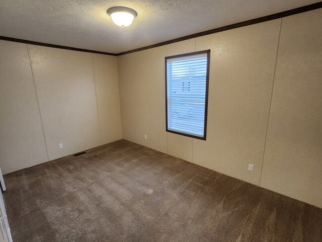 Building Photo - 125 Elm