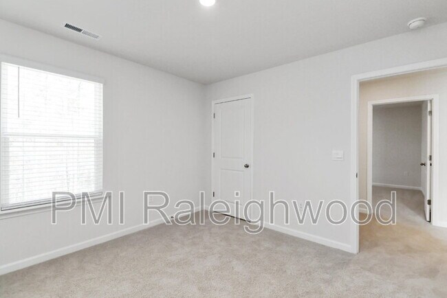 Building Photo - 258 Palm Dr