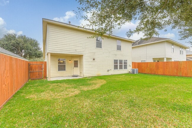 Building Photo - 15023 Roche Rock Dr