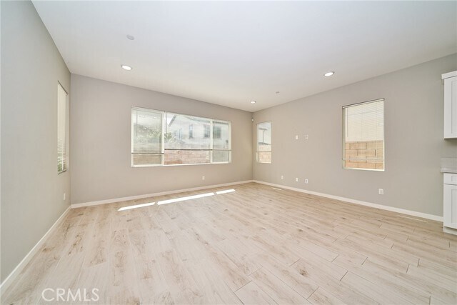 Building Photo - 2622 E Embry Ln