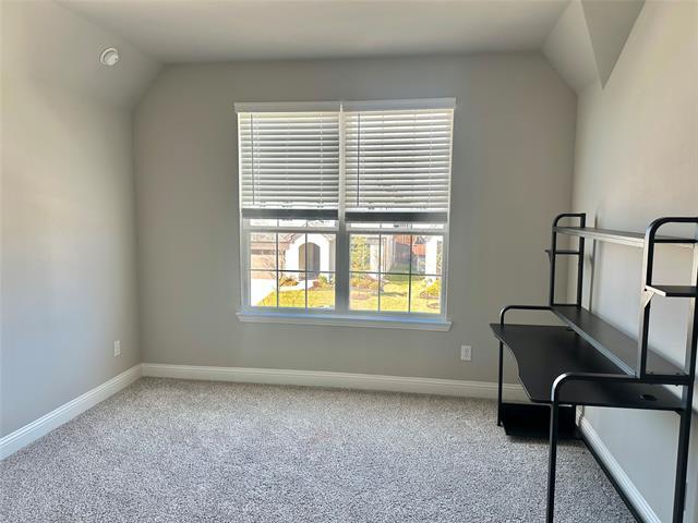 Building Photo - 500 Hoot Owl Hl