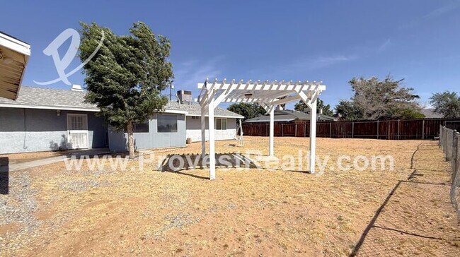Building Photo - 12406 Pawnee Rd