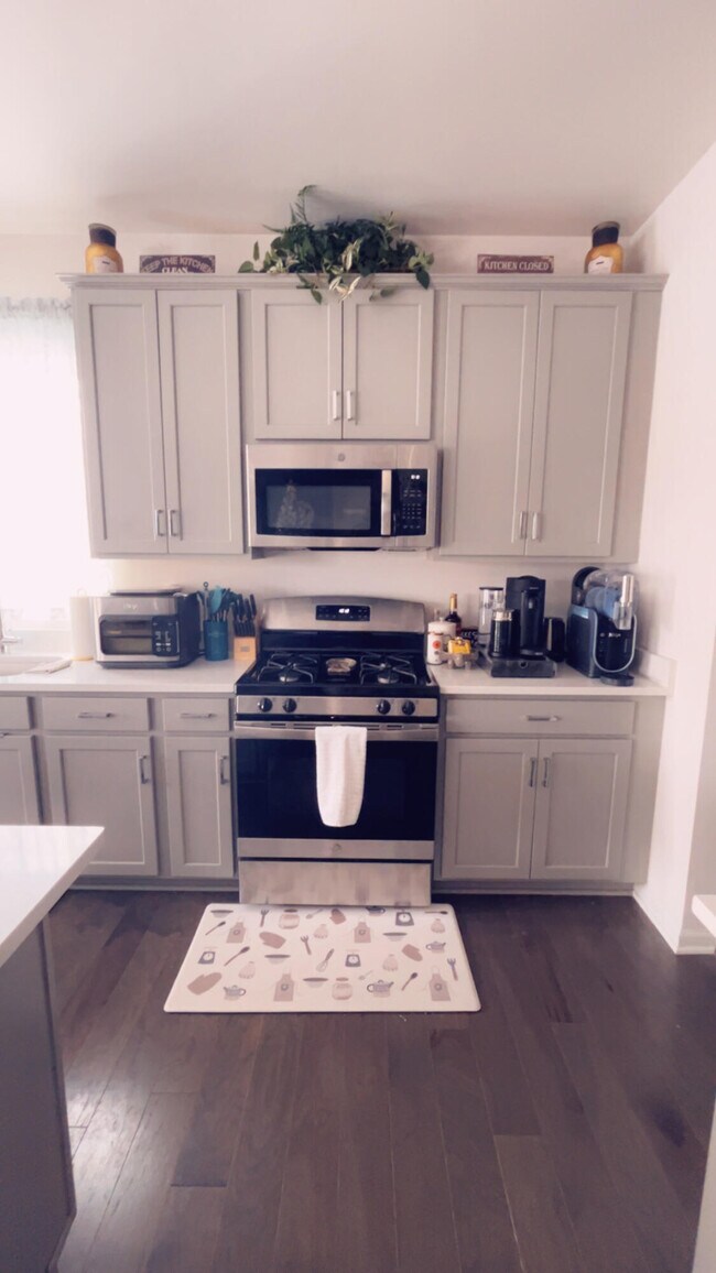 Building Photo - 3722 Park Creek Ln