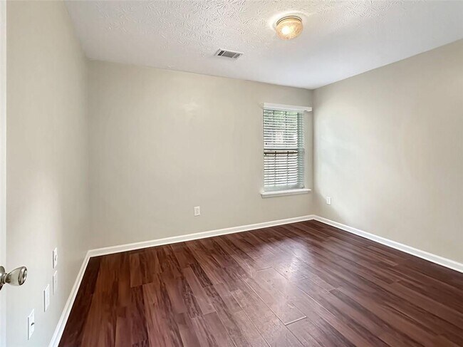 Building Photo - 1274 Stephens Pond View