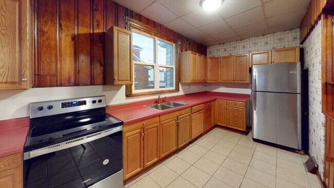 Building Photo - 233 S Hamilton Ave