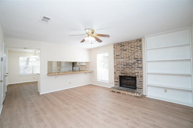 Building Photo - 3305 Dunliegh Dr