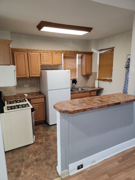 Building Photo - 3414 W Franklin St