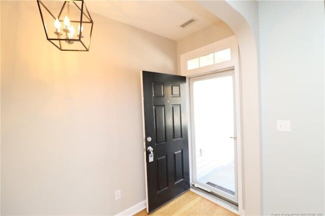 Building Photo - 605 Courthouse Dr