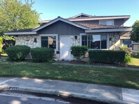 Building Photo - Cozy 2Br/1Ba Near the Beach