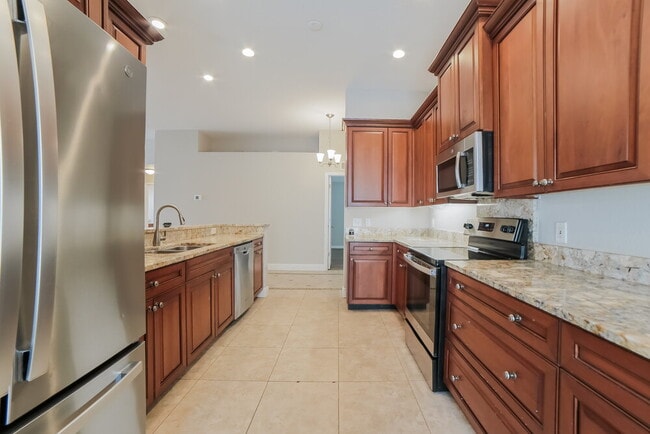 Building Photo - 10225 Hunters Haven Blvd