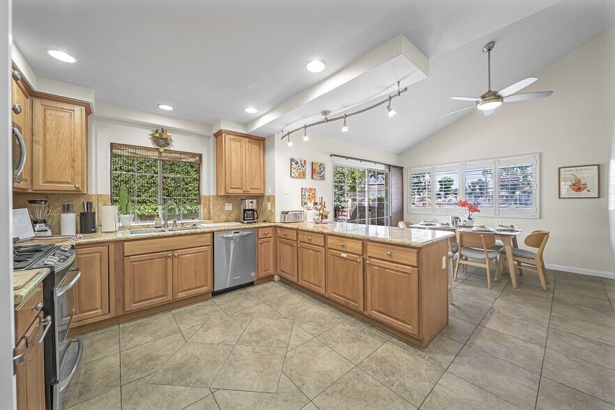 Building Photo - 77779 St Augustine Dr
