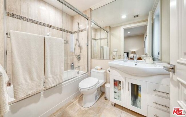 Building Photo - 918 S Wooster St