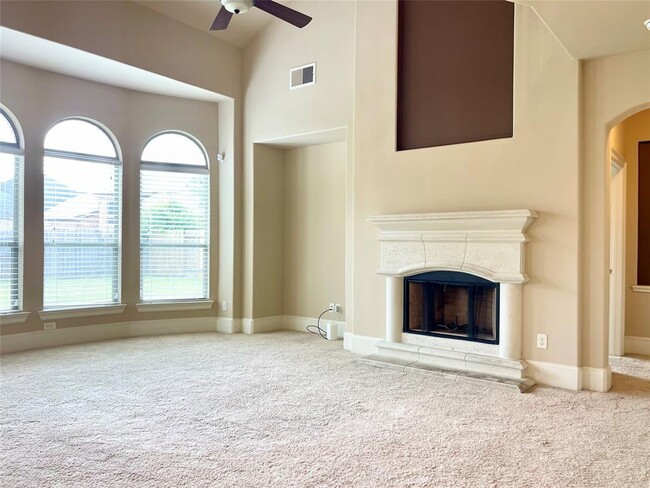 Building Photo - 8338 Sedona Ridge Dr