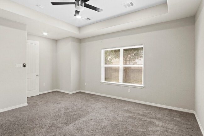 Building Photo - 2803 Vega St