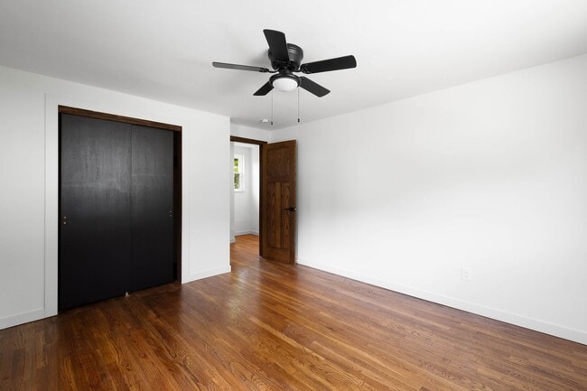 Building Photo - READY FOR MOVE IN! FULLY REMODELED 3-BEDRO...