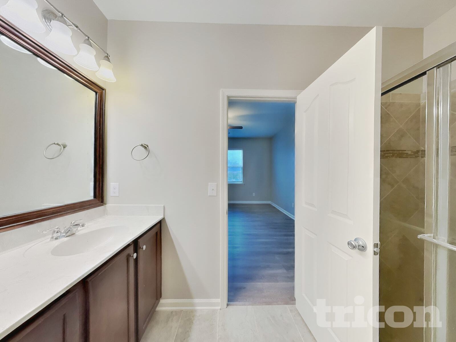 Building Photo - 932 Avondale Dr