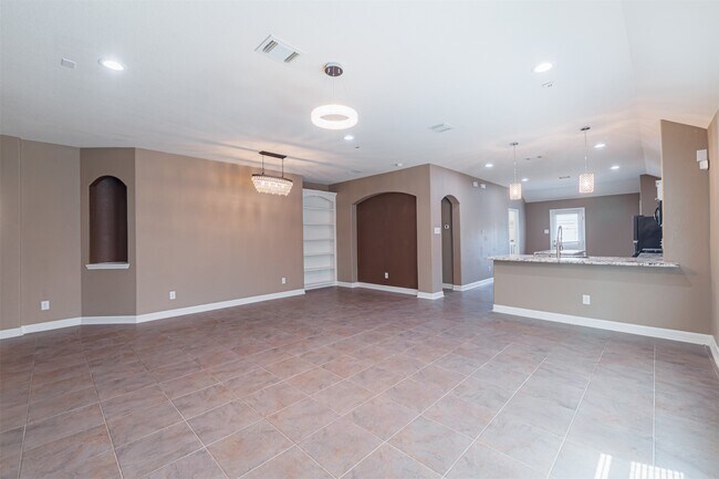 Building Photo - 18123 Almond Place Lane