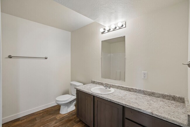 Building Photo - 734 E 500 S