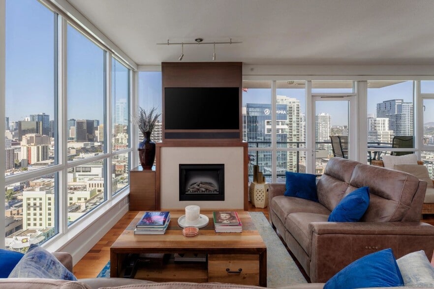 Building Photo - 325 Seventh Ave