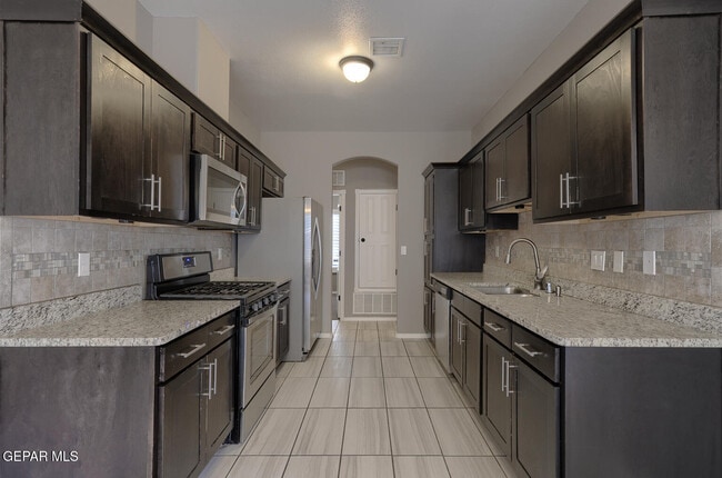 Building Photo - 14708 Boer Trl Ave