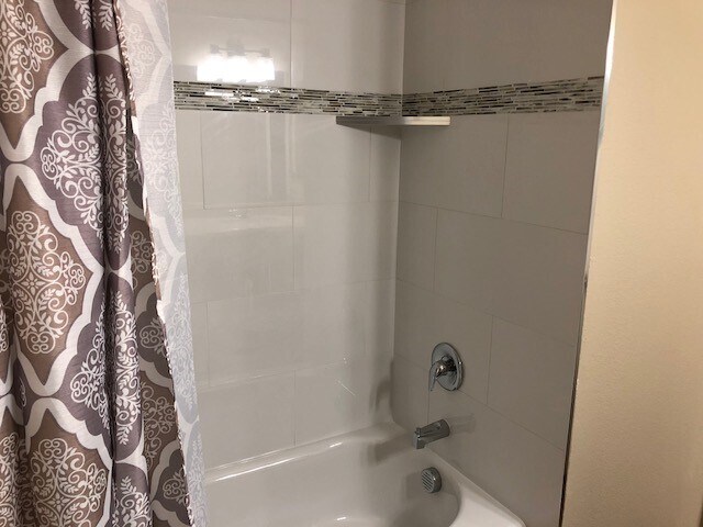 Building Photo - This is a Beautiful Home!  Just waiting for you in a 45+ Active Adult Community, Long Term Unfurn...