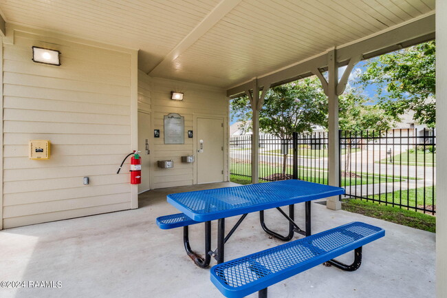 Building Photo - 201 Finsbury Ln