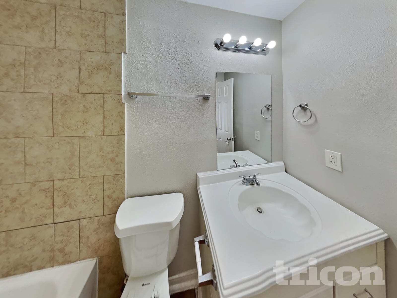 Building Photo - 623 Walston Ln