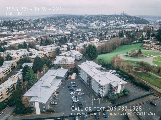 Building Photo - 3555 27th Pl W