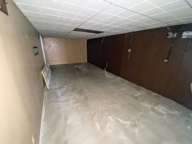 Building Photo - 811 Bella Ln