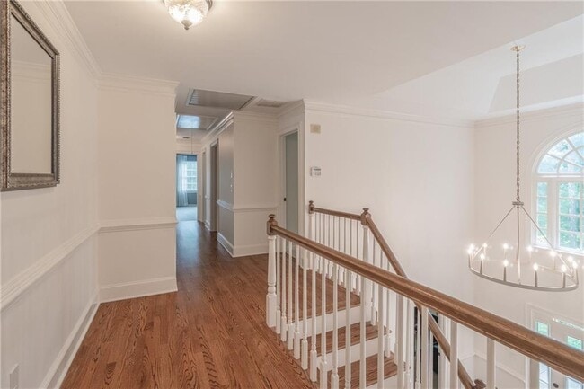 Building Photo - 530 Saddlebrook Dr