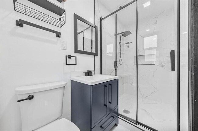 Building Photo - 15204 Monet Dr