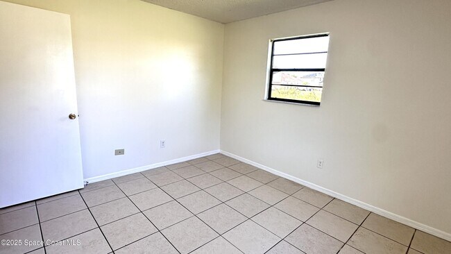 Building Photo - 3807 Jupiter Blvd SE