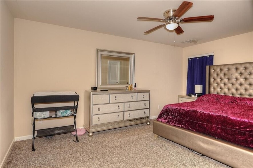 Building Photo - 1230 Dianne Dr