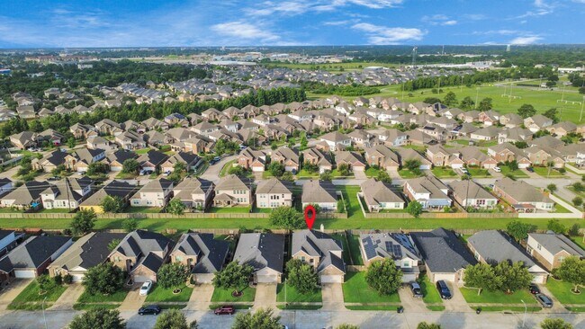 Building Photo - 24503 Hikers Bend Dr