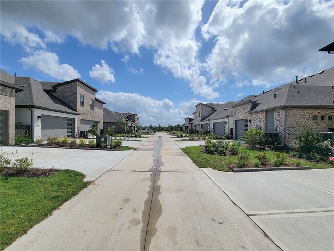 Building Photo - 19730 Riverbed Ln