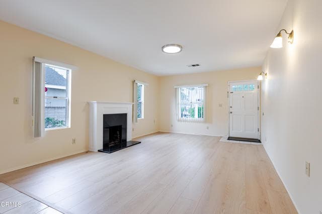 Building Photo - 385 Eaton Dr