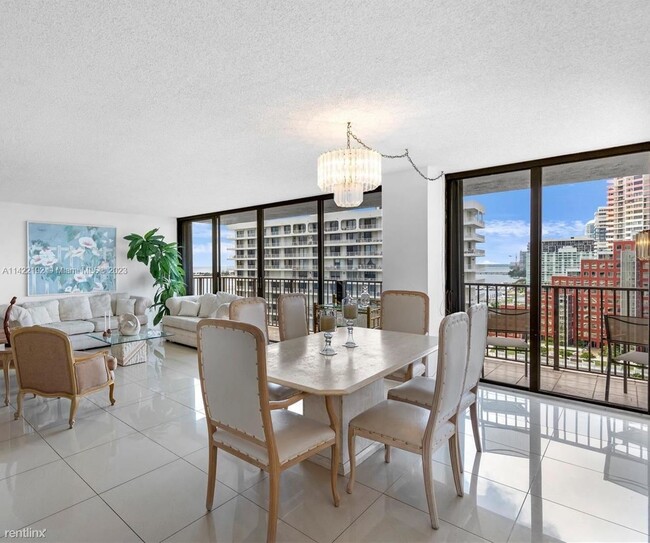 Building Photo - 3 br, 3 bath Condo - 1450 Brickell Bay Dr ...