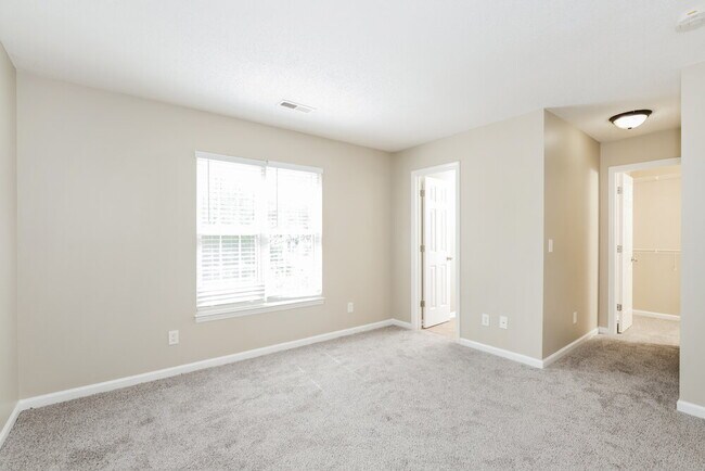 Building Photo - 5209 Carriage Woods Dr