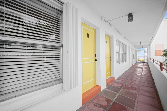 Building Photo - 9241 Collins Ave