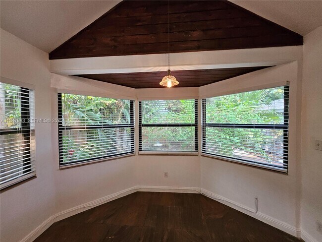 Building Photo - 38 SW 6th St