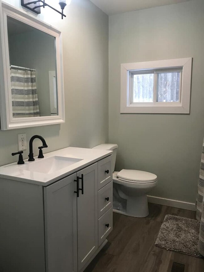 Bathroom #2 - 5804 Barnhart Rd