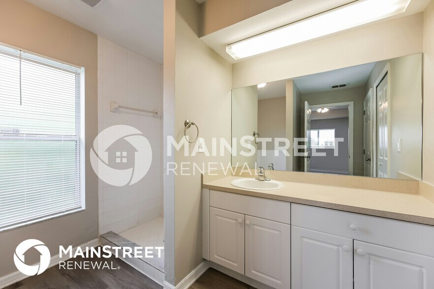 Building Photo - 2708 27th St SW