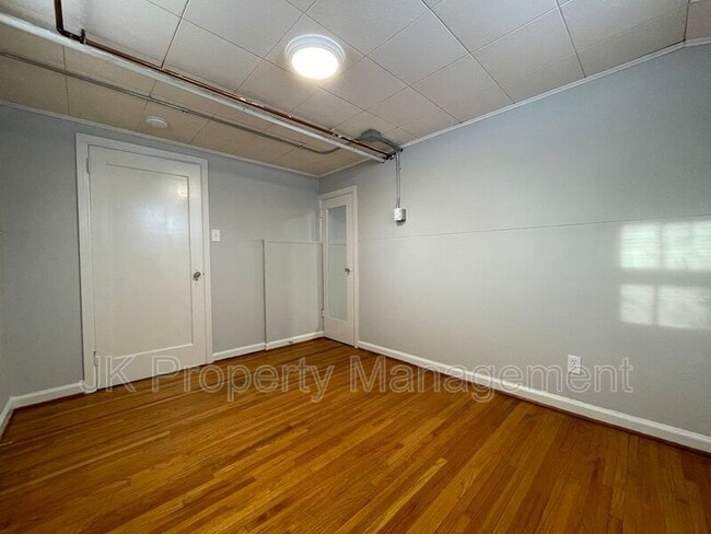 Building Photo - 1727 8th Ave N