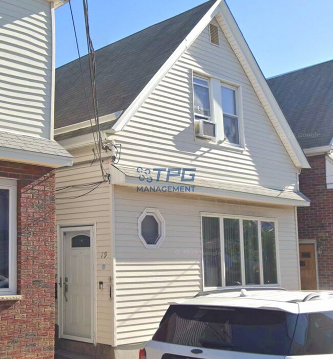 Building Photo - 19 Sisson Ct