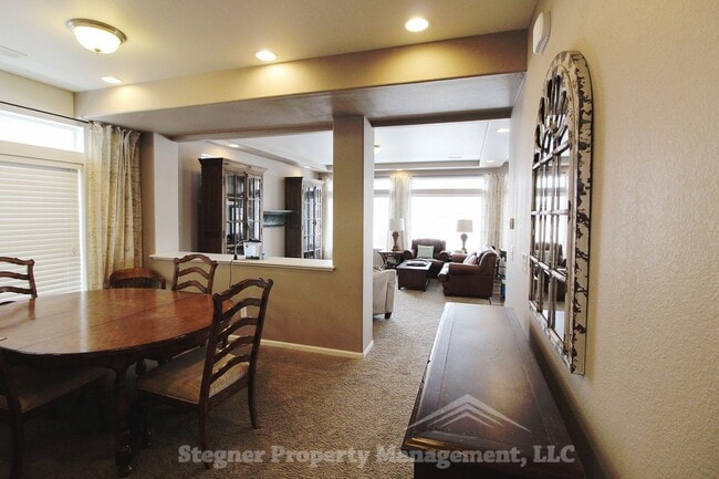 Building Photo - Beautiful Home in Johnstown