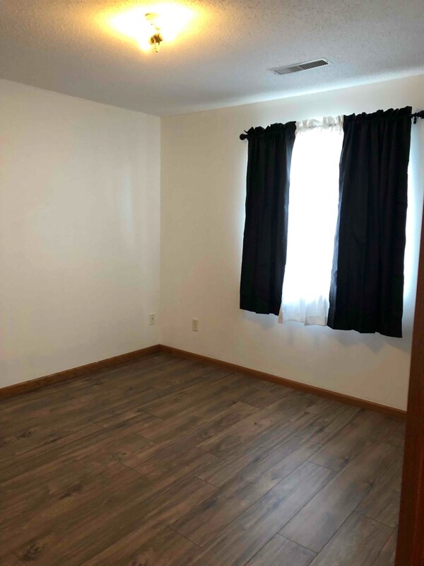 Building Photo - 2707 Triple Crown Ln