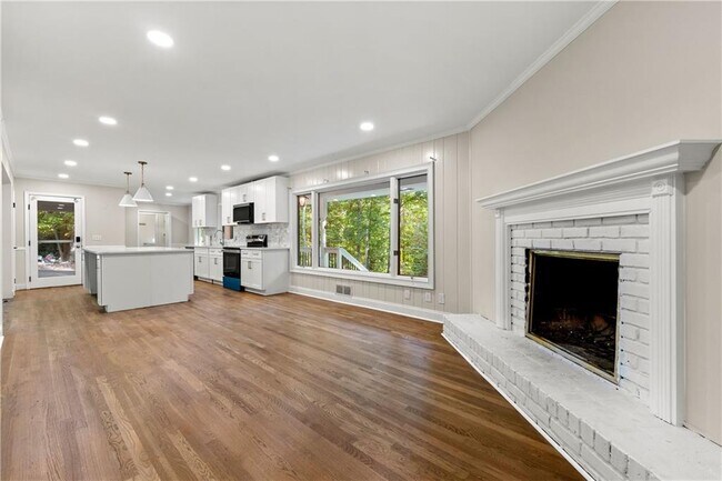 Building Photo - 6511 Vernon Woods Dr NE