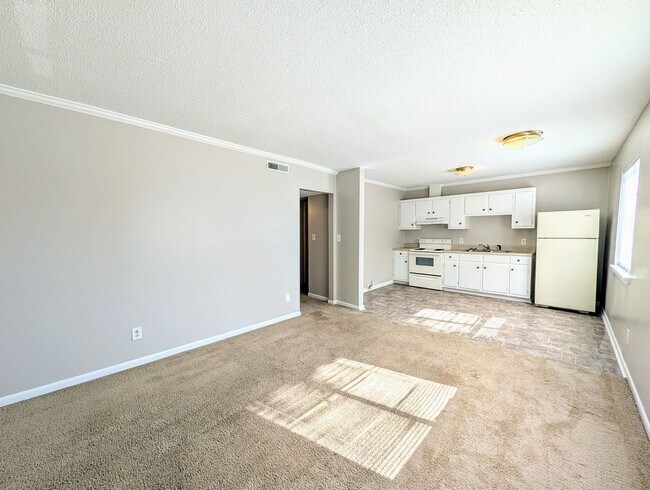 Building Photo - 315 Edward St