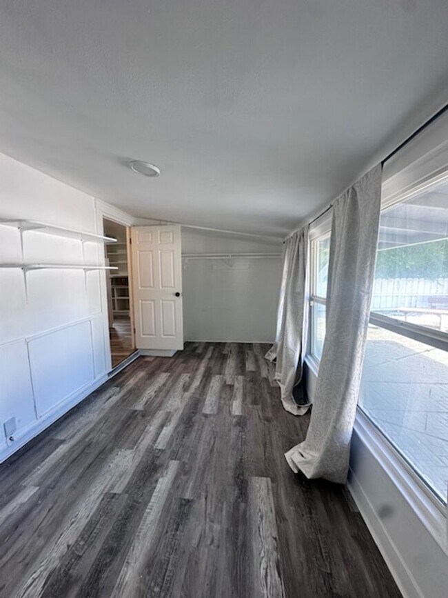 Building Photo - Charming 3 Bed / 1 Bath Home in the Heart of the Tower District