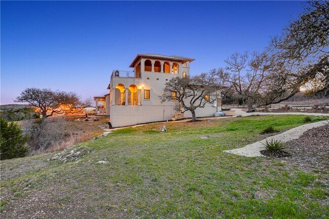 Building Photo - 3353 Tuscany Dr